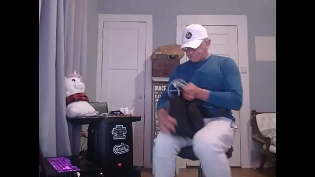 Snapshot of straightinyou chatting on 01.27.25 straightinyou online show from 01.27.25