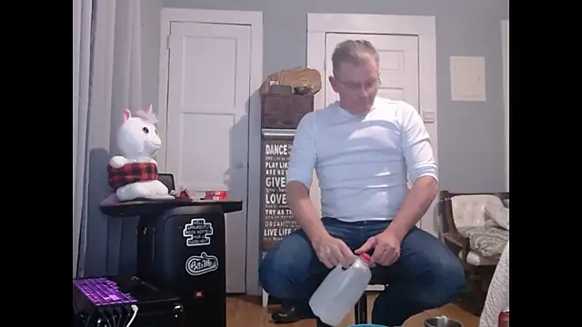 Snapshot of straightinyou chatting on 02.01.25 straightinyou online show from 02.01.25