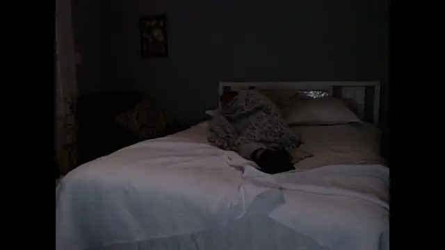 Snapshot of straightinyou chatting on 03.04.25 straightinyou online show from 03.04.25