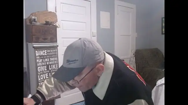 Snapshot of straightinyou chatting on 03.07.25 straightinyou online show from 03.07.25