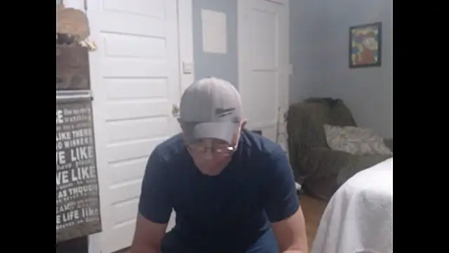 Snapshot of straightinyou chatting on 03.09.25 straightinyou online show from 03.09.25