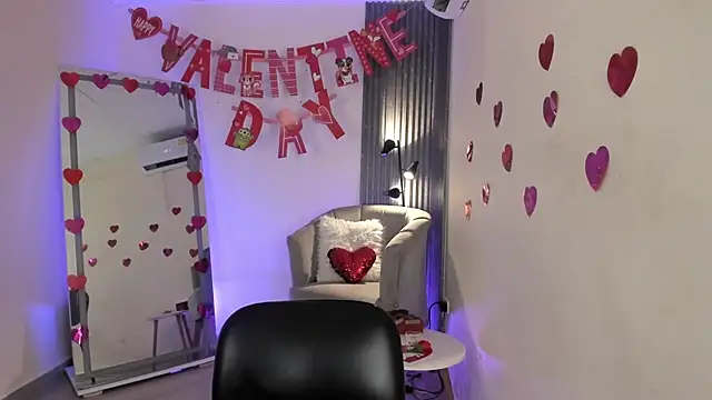 emma alice  online show from 02.15.25