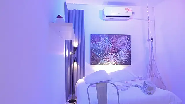 emma alice  online show from 11.24.25