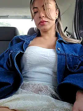 Snapshot of Karen_San_Miguel chatting on 02.02.25 Karen San Miguel online show from 02.02.25