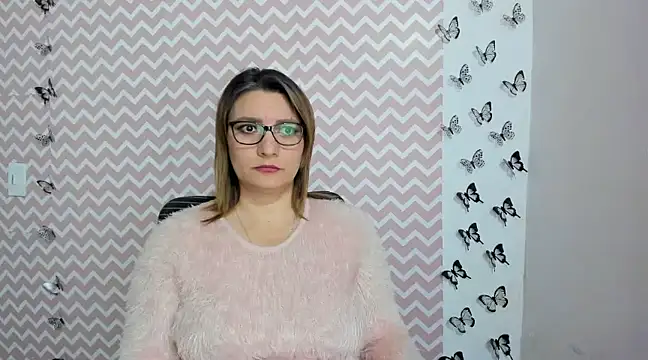 Amie Adams82  online show from 12.28.24