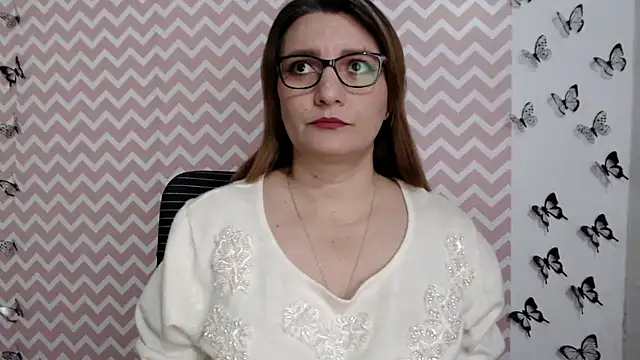 Amie Adams82  online show from 01.20.25