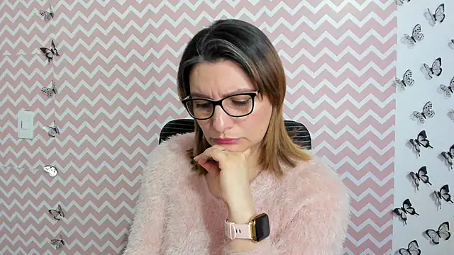 Amie Adams82  online show from 02.24.25