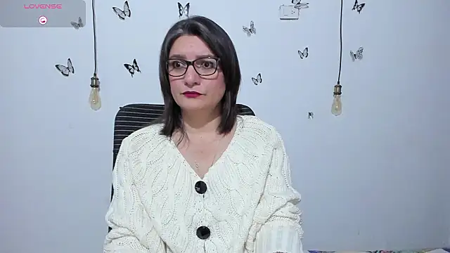 Amie Adams82  online show from 02.23.26