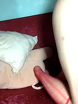 Snapshot of misu09 chatting on 10.18.25 misu09 online show from 10.18.25