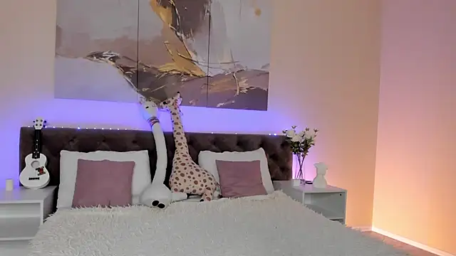 Ariella Sol online show from 12.24.24