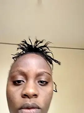 Snapshot of Africancaramel-45 chatting on 11.28.25 Africancaramel-45 online show from 11.28.25