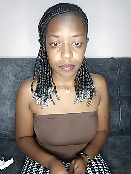 pretty-eyes23 online show from 12.18.24