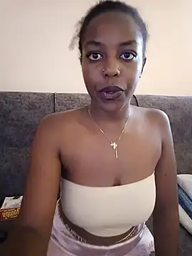 pretty-eyes23 online show from 01.20.25