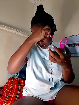 pretty-eyes23 online show from 09.29.25