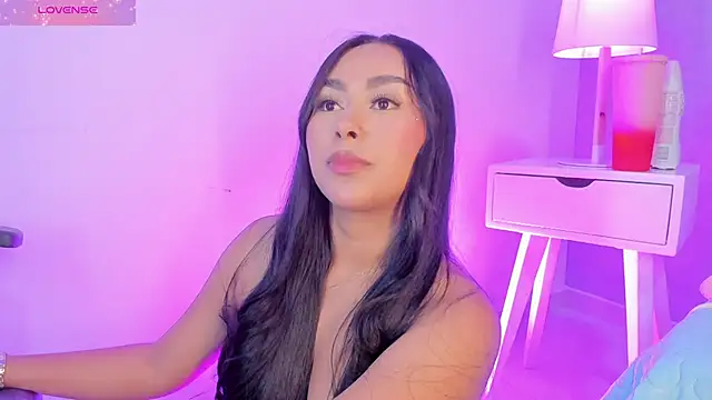 Snapshot of Cameliaa_Smiith chatting on 12.03.25 Cameliaa Smiith online show from 12.03.25