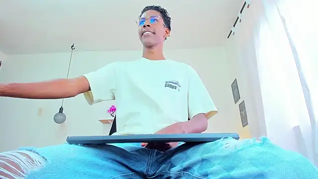 maiki18  online show from 01.21.25