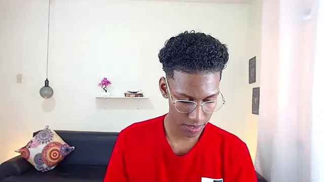 maiki18  online show from 02.10.25