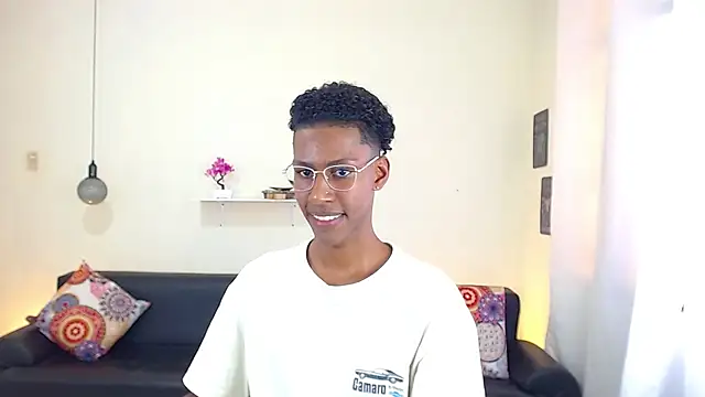 maiki18  online show from 02.26.25