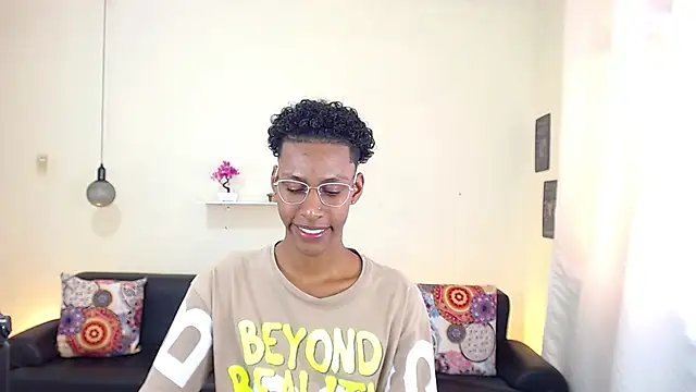 maiki18  online show from 03.05.25