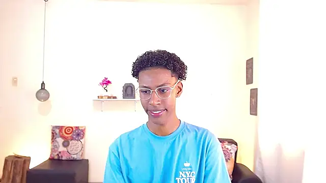 maiki18  online show from 03.19.25