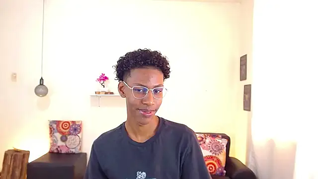 maiki18  online show from 03.20.25