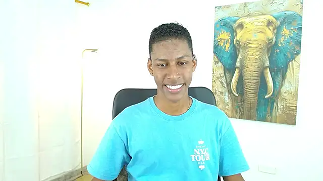 maiki18  online show from 10.15.25