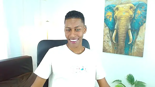 maiki18  online show from 12.22.25