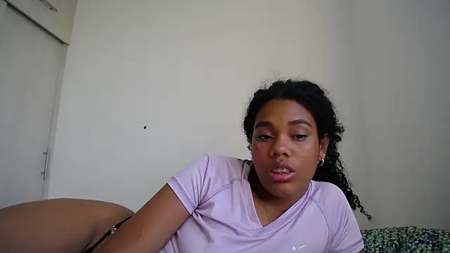 Snapshot of Dena_k_ chatting on 01.10.25 Dena k online show from 01.10.25