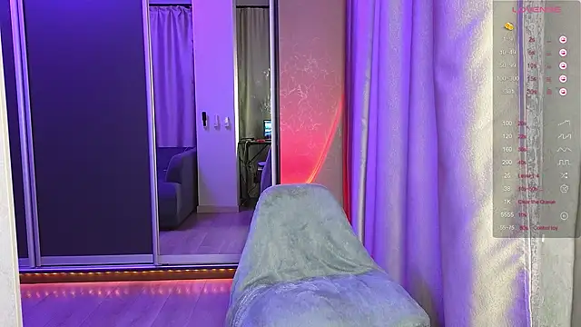 Snapshot of excited-kristi chatting on 02.17.25 excited-kristi online show from 02.17.25