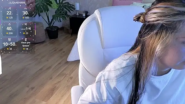 brandy sweet  online show from 09.14.25