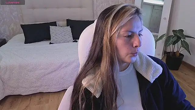 brandy sweet  online show from 09.29.25