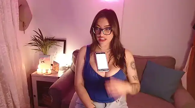 Snapshot of Nicole_white_11 chatting on 03.11.25 Nicole white 11 online show from 03.11.25