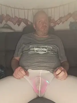 ShyBoy1982 online show from 11.30.25