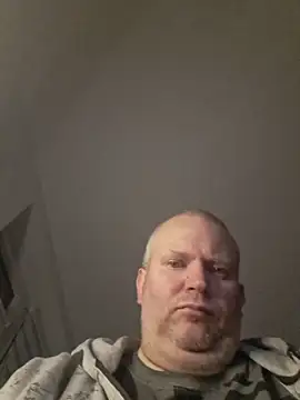 ShyBoy1982 online show from 12.20.25