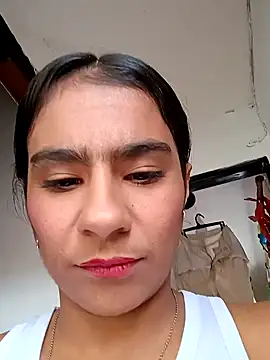 Leslly  online show from 01.04.25