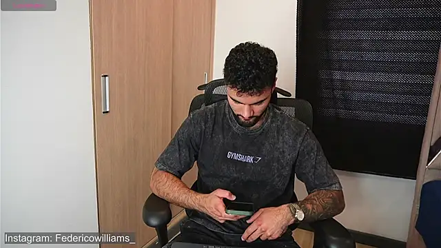 Derek w online show from 11.14.25