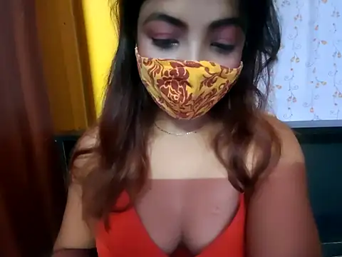 Snapshot of cutesoma2 chatting on 10.08.25 cutesoma2 online show from 10.08.25