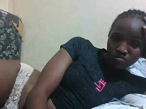 Snapshot of pretty_cool chatting on 11.21.25 pretty cool online show from 11.21.25