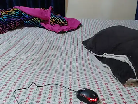 booty lolah  online show from 03.15.25