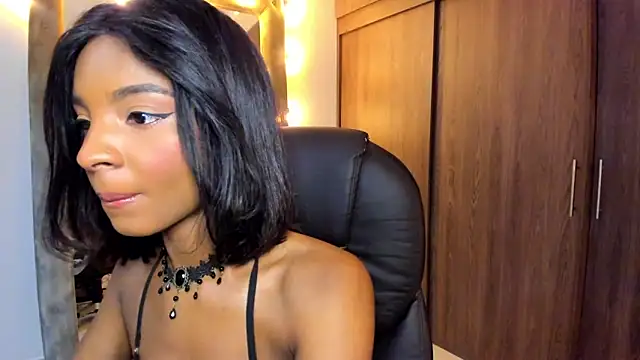 alikahouston4 online show from 11.07.25