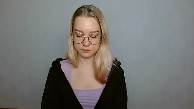 cindi hot online show from 01.28.25