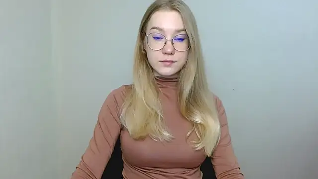 cindi hot online show from 04.14.26