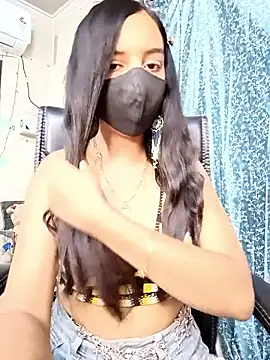 Snapshot of Parinaaz18 chatting on 04.20.26 Parinaaz18 online show from 04.20.26