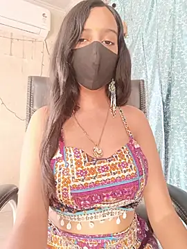 Snapshot of Parinaaz18 chatting on 05.26.26 Parinaaz18 online show from 05.26.26