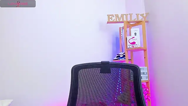 EmillySanders online show from 09.19.25