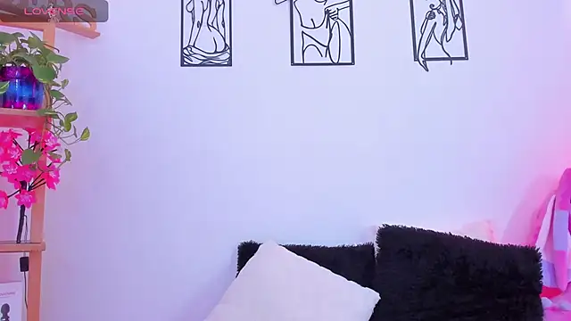 EmillySanders online show from 05.27.26