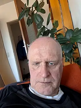 Milkasahne64 online show from 04.06.26