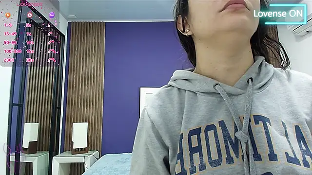 Snapshot of alina_martinelli chatting on 01.17.25 alina martinelli online show from 01.17.25