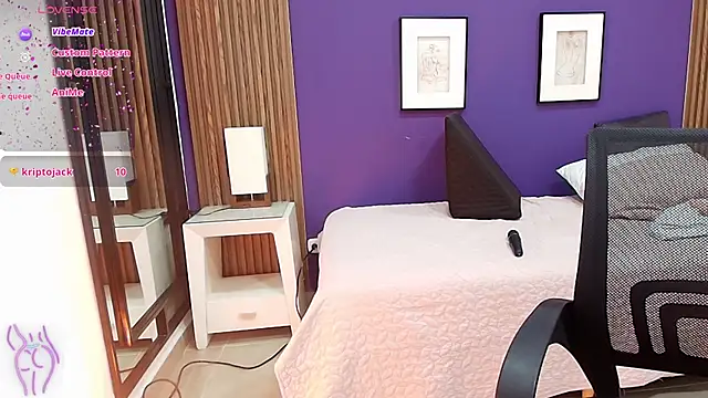 Snapshot of alina_martinelli chatting on 01.25.25 alina martinelli online show from 01.25.25