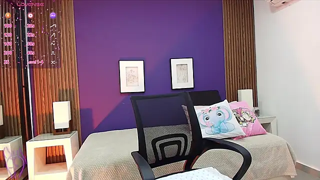 Snapshot of alina_martinelli chatting on 02.05.25 alina martinelli online show from 02.05.25